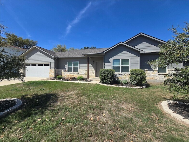 800 Woodview Dr in Georgetown, TX - Building Photo