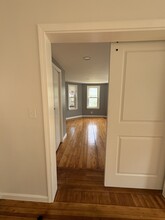 137 Worcester Ave, Unit 1 in Riverside, RI - Foto de edificio - Building Photo