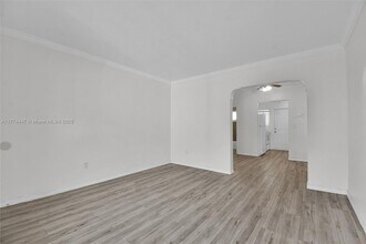 1135 Euclid Ave in Miami Beach, FL - Building Photo - Building Photo