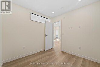 123 Lincoln St in Welland, ON - Building Photo - Building Photo