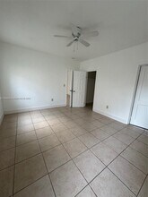 945 Bay Dr in Miami Beach, FL - Building Photo - Building Photo