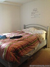 24 St Cyprians Pl, Unit 1R in Boston, MA - Foto de edificio - Building Photo