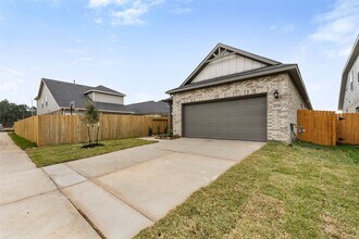 10249 Badger Run Ln in Magnolia, TX - Building Photo - Building Photo