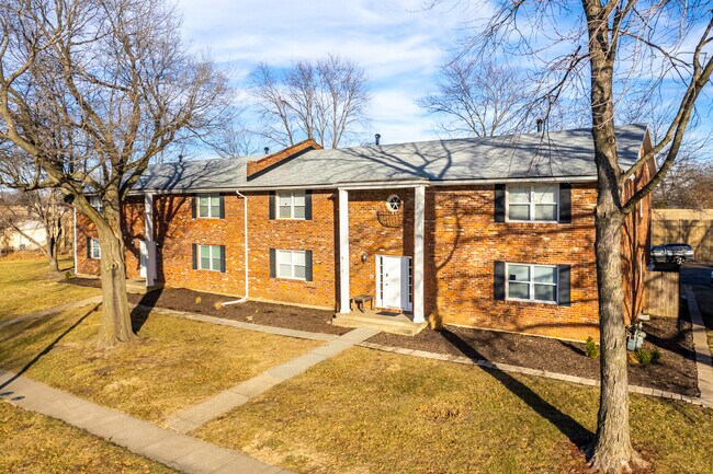 9109-9111 Nieman Rd in Overland Park, KS - Building Photo - Building Photo