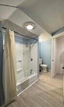 100 Columbia St in Adams, MA - Foto de edificio - Building Photo