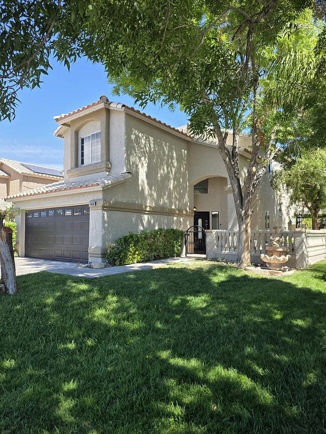 5650 Ruby Creek Dr in Las Vegas, NV - Building Photo - Building Photo