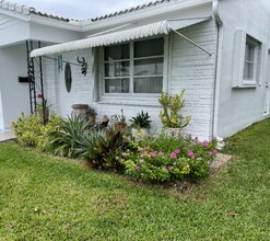 8602 NW 59th St in Tamarac, FL - Building Photo - Building Photo
