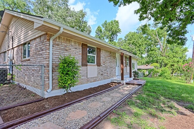 704 Natchez River Cir in Montgomery, TX - Building Photo - Building Photo