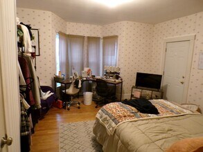 38 Pine St in Orono, ME - Building Photo - Building Photo