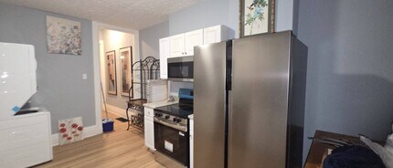 414 Dayton St in Cincinnati, OH - Building Photo - Building Photo