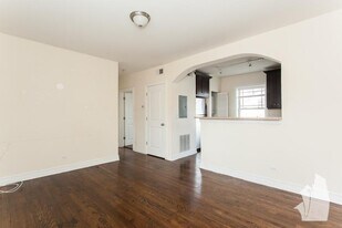 3812 N Sheffield Ave in Chicago, IL - Building Photo