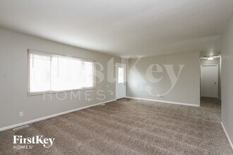 3880 W Smith Valley Rd in Greenwood, IN - Building Photo - Building Photo