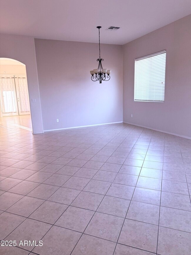 22043 W Shadow Dr in Buckeye, AZ - Building Photo - Building Photo