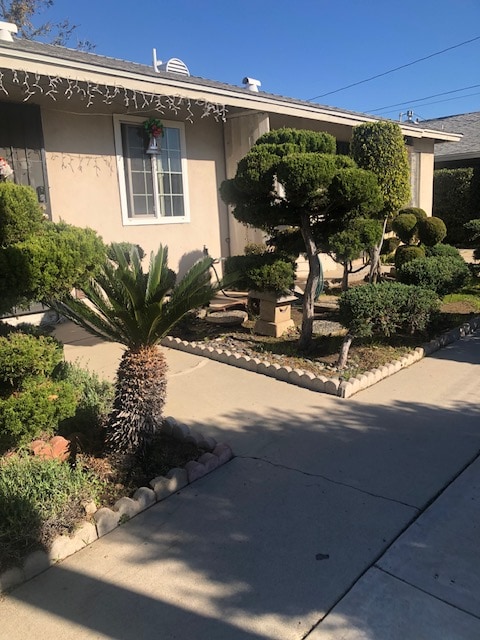 2100 1/2 San Gabriel Blvd