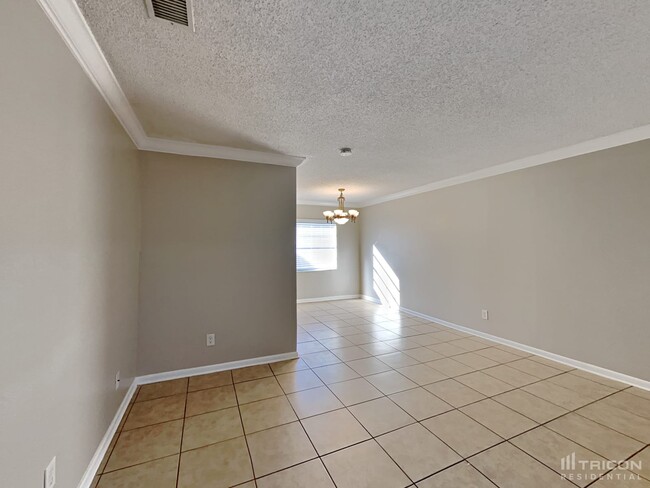 4513 Cabbage Palm Dr in Valrico, FL - Building Photo - Building Photo