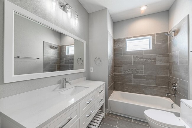 6725 Parker Oaks Ln in Houston, TX - Building Photo - Building Photo