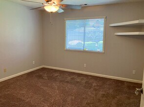 1113 Wildflower Dr in Modesto, CA - Building Photo - Building Photo