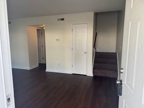 7591 Hunters Ridge Ln in North Charleston, SC - Foto de edificio - Building Photo