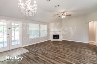 6908 Edgefield Dr in Denton, TX - Building Photo - Building Photo