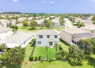 10817 Oak Bend Way in Wellington, FL - Building Photo - Building Photo