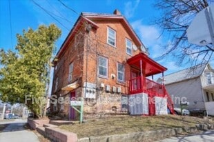 2-4 Decatur St in Burlington, VT - Building Photo