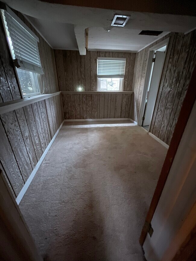 38 Rennert Ln in Bardonia, NY - Building Photo - Building Photo