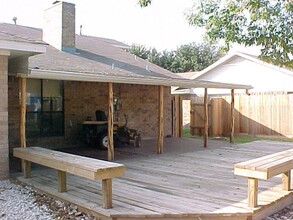 407 Princeton Cir in College Station, TX - Building Photo - Building Photo