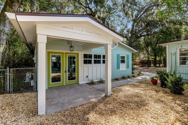 210 N 14th St in Fernandina Beach, FL - Building Photo - Building Photo