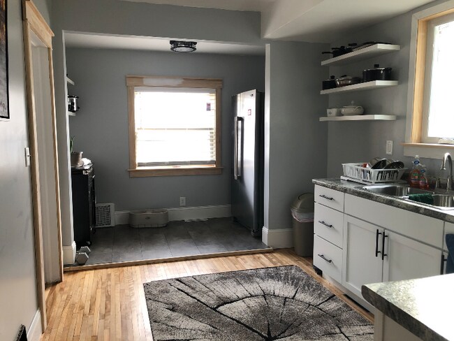 16 S 64th Ave W in Duluth, MN - Building Photo - Building Photo