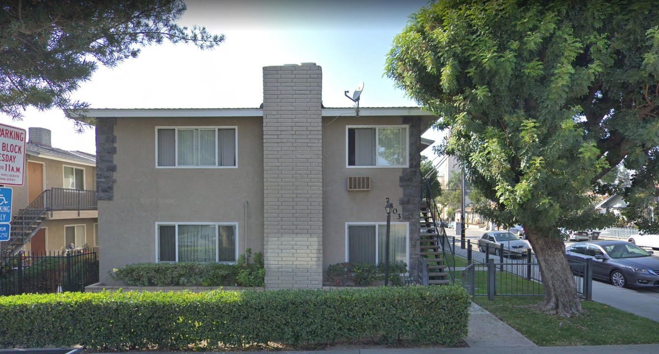 7303-7307 Milton Ave in Whittier, CA - Building Photo