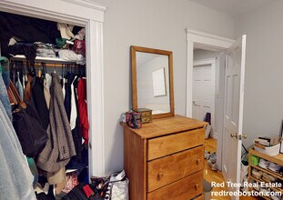 54 Kelly Rd, Unit 2L in Cambridge, MA - Building Photo - Building Photo
