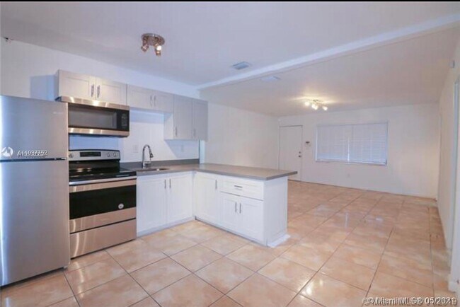 11004 NE 13th Ave-Unit -11004 in Miami, FL - Building Photo - Building Photo