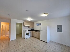 2033 53rd Av E in Vancouver, BC - Building Photo - Building Photo