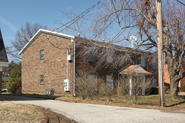 3410 Breckenridge Ln in Louisville, KY - Foto de edificio - Building Photo