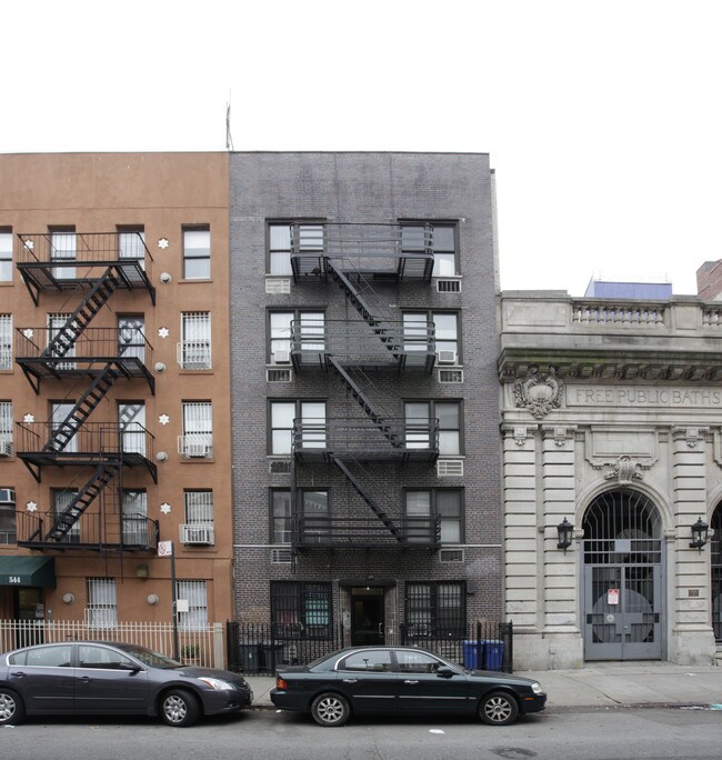 542 E 11th St in New York, NY - Building Photo - Building Photo