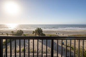 2711 S Ocean Blvd in Myrtle Beach, SC - Foto de edificio - Building Photo
