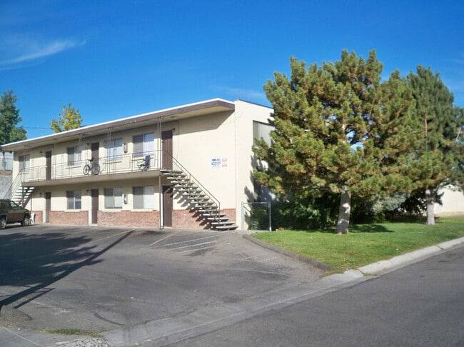 Patton Apartments in Reno, NV - Building Photo - Building Photo