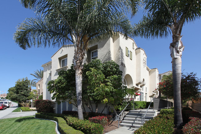 Andalucia Townhomes in San Diego, CA - Foto de edificio - Building Photo