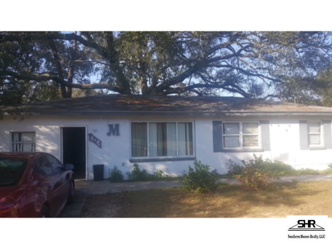 property at 701 E Montclair Rd