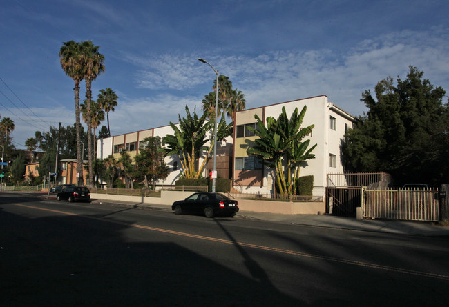 Fountain in Los Angeles, CA - Foto de edificio - Building Photo