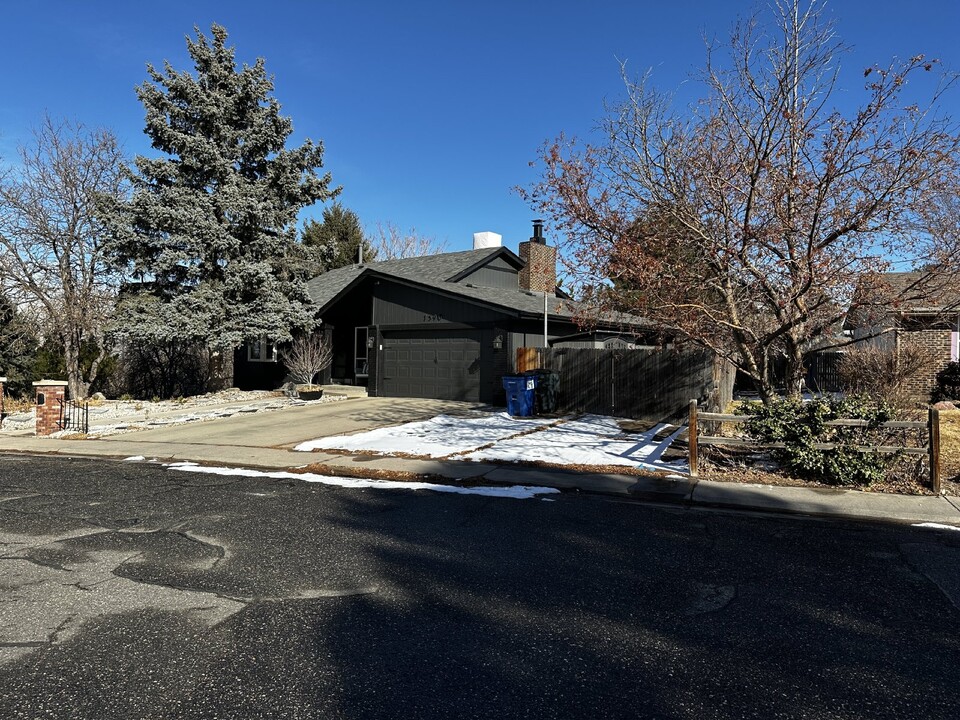 7590 Flower St in Arvada, CO - Building Photo