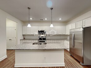 1362 Weatherbrook Cir in Lawrenceville, GA - Building Photo - Building Photo