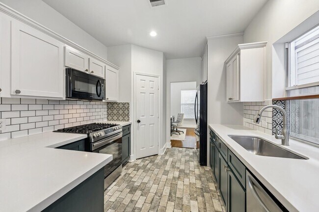 609 W 20th St in Houston, TX - Building Photo - Building Photo