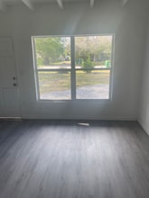 322 Pine Ave in Cocoa, FL - Foto de edificio - Building Photo