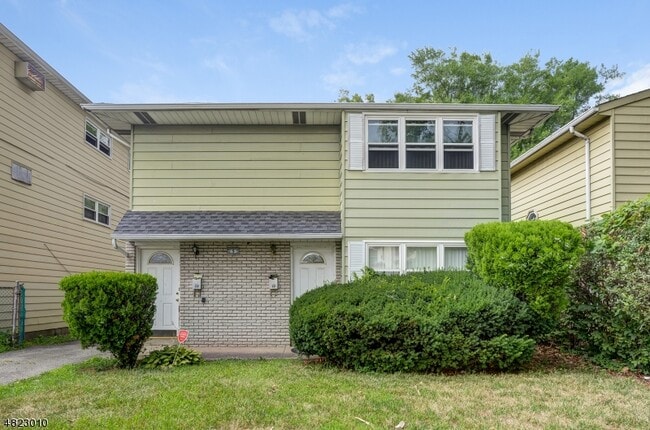 295 N Park St in East Orange, NJ - Building Photo - Building Photo