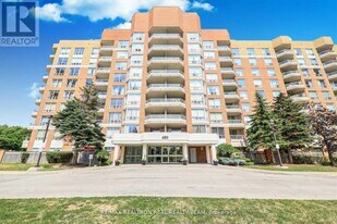 480 McLevin Ave in Toronto, ON - Building Photo