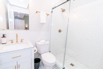 31 Sheldon Ter, Unit First Floor Right in New Haven, CT - Building Photo - Building Photo