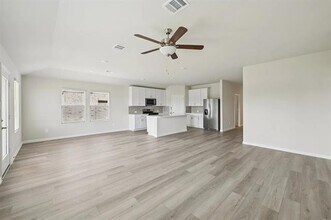 1056 Chestnut in Lavon, TX - Building Photo - Building Photo