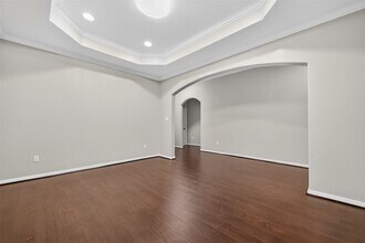 10143 Morocco Rd in Houston, TX - Building Photo - Building Photo