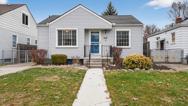 property at 648 Mayflower Ave